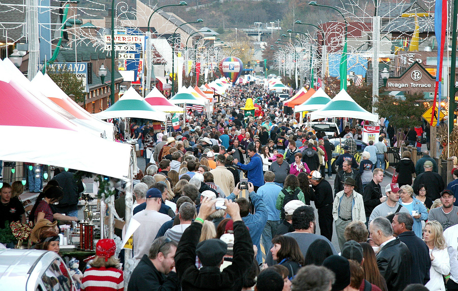 Gatlinburg Winterfest Kickoff and Chili Cookoff Presented by Bush